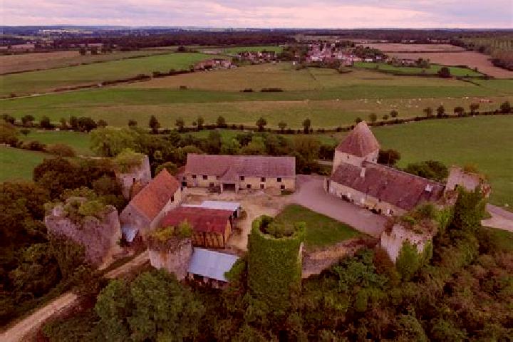 Piper, 22 — Escort in Luthenay-Uxeloup, France