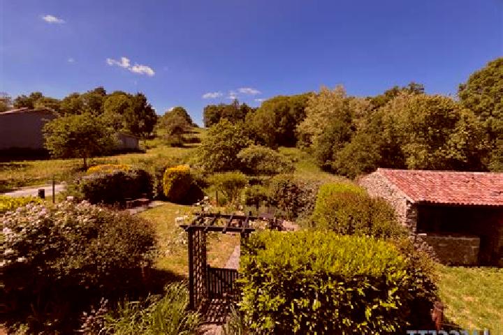 Piper, 22 — Escort in Saint-Sornin-Lavolps, France