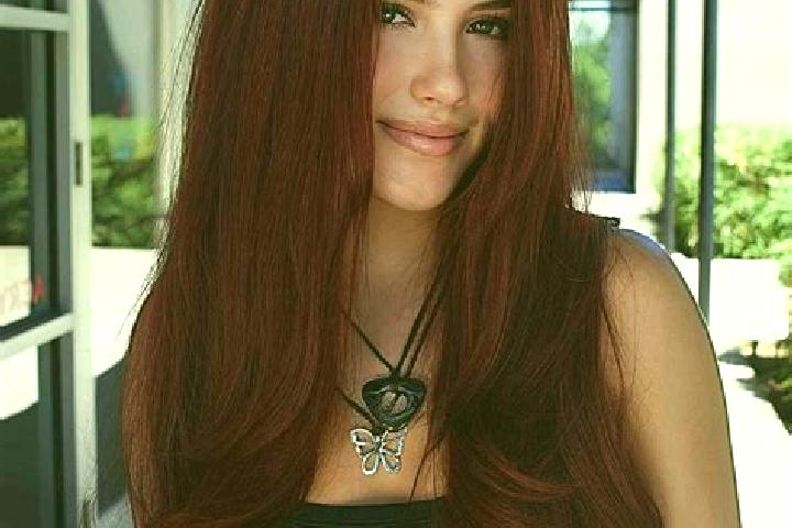 Piper, 23, a auburn dark-eyed middle eastern companion based in Scutelnici. Offering Fetish, Party Girl, Striptease. Available for incall and outcall, overni...