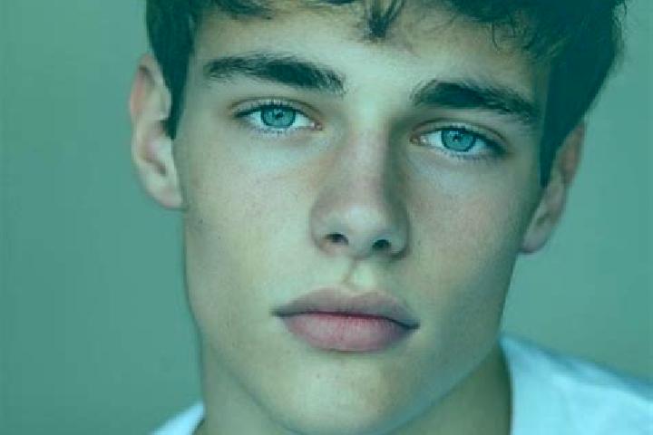 Piper, 23, a black brown-eyed caucasian companion based in Malian. Offering Overnight, Deep French Kissing, Duos. Available for incall and outcall, day and e...