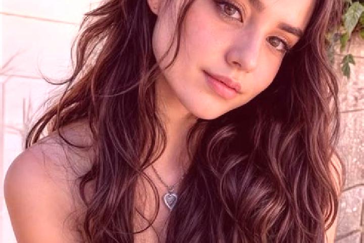 Piper, 23, a black hazel-eyed mixed companion based in Melissochori. Offering GFE, Fetish, BDSM, Prostate Massage. Available for incall and outcall, overnigh...