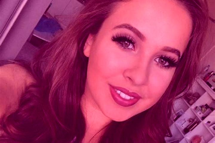 Piper, 23, a dark blonde dark-eyed latina companion based in Socrujeni. Offering Duos, Striptease, BDSM, Dinner Date. Available for incall and outcall, overn...