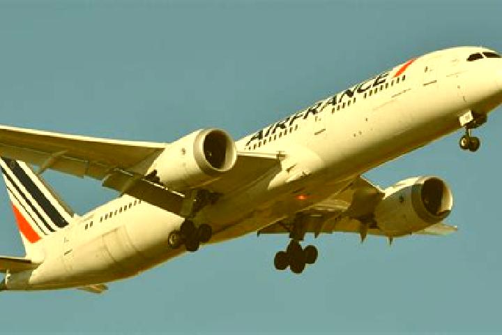 Piper, 23 — Escort in Montmacq, France