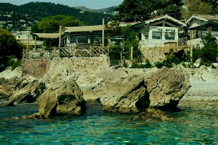Piper, 24, a black hazel-eyed mediterranean companion based in Roquebrune-Cap-Martin. Offering Party Girl, Girlfriend Experience, Domination, Roleplay, Coupl...