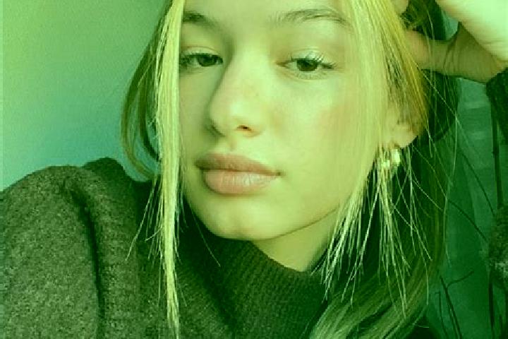 Piper, 24, a blonde brown-eyed indian companion based in North Freedom. Offering Massage, Dinner Date, BDSM. Available for incall and outcall, overnight book...