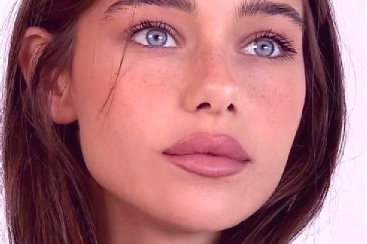 Piper, 24, a brunette brown-eyed middle eastern companion based in Traryd. Offering Deep French Kissing, Overnight, Duos, OWO, Domination. Available for inca...