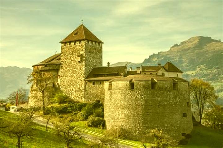 Piper, 24 — Escort in Mauren, Liechtenstein