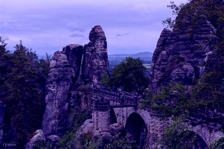 Piper, 24 — Escort in Saxon, Switzerland