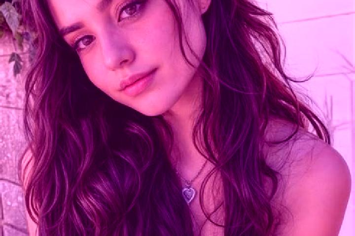 Piper, 25, a brunette hazel-eyed mixed companion based in Mery-sur-Seine. Offering Roleplay, OWO. Available for incall and outcall, overnight bookings availa...