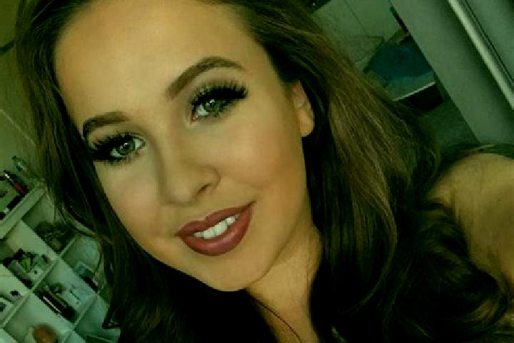 Piper, 25, a red dark-eyed mixed companion based in San Sebastian del Oeste. Offering Striptease, Overnight, Party Girl. Available for incall and outcall, da...