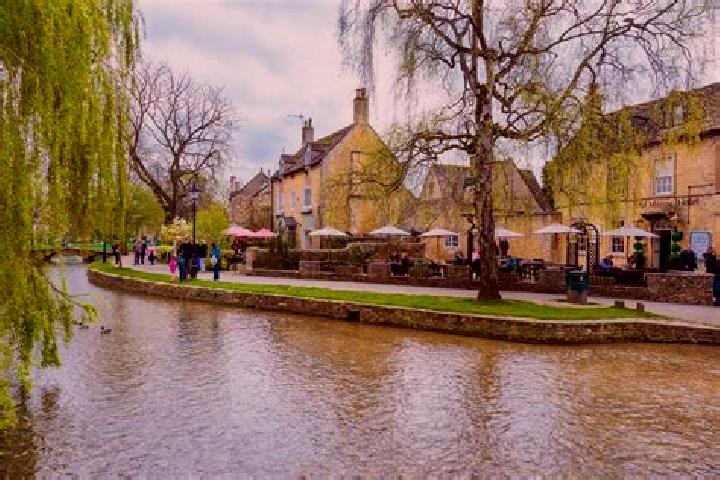 Piper, 25 — Escort in Bourton, United Kingdom
