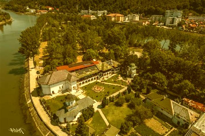 Piper, 25 — Escort in Ostrovu, Romania