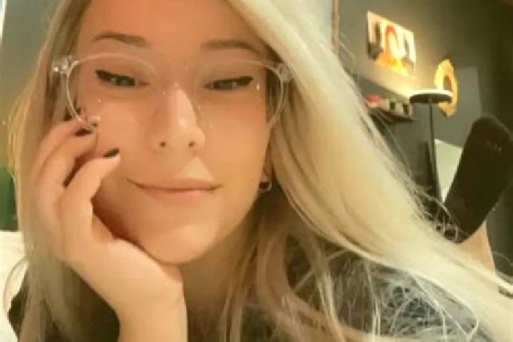 Piper, 26, a blonde grey-eyed caucasian companion based in Olyokminsk. Offering BDSM, Domination, Dinner Date. Available for incall and outcall, day and even...