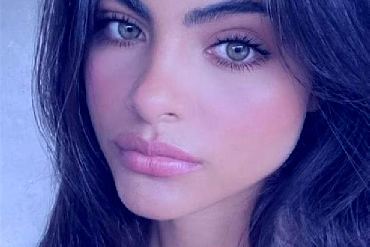 Piper, 26, a brunette green-eyed latina companion based in Seisui. Offering GFE, A-Level, BDSM, Prostate Massage. Available for incall and outcall, day and e...