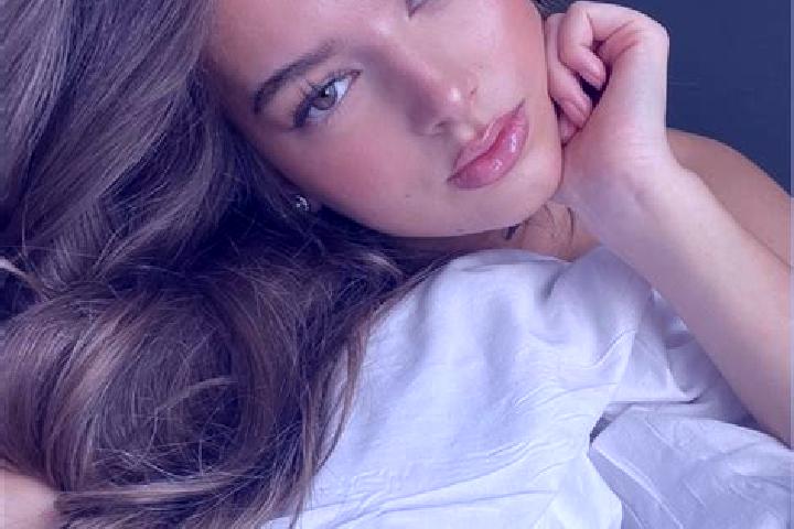 Piper, 26, a chestnut hazel-eyed european companion based in Baldoyle. Offering Massage, Fetish, BDSM, CIM, Striptease. Available for incall and outcall, day...