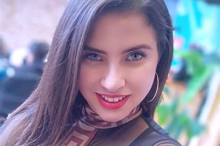 Piper, 26 — Escort in Brey, Germany