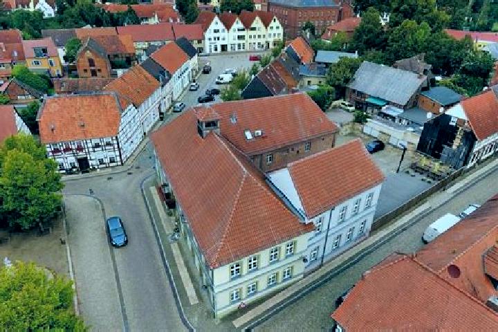 Piper, 26 — Escort in Osterburg, Germany