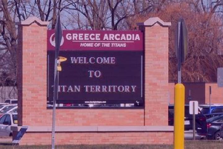 Piper, 26 — Escort in Triandria, Greece
