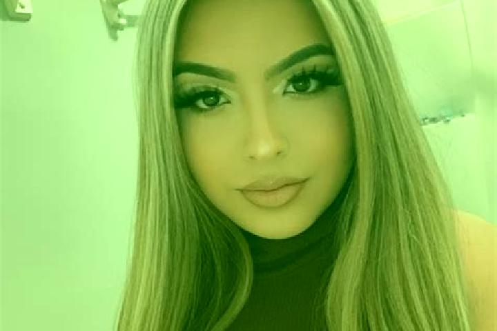 Piper, 27, a blonde amber-eyed latina companion based in K ola Diba. Offering Tantra, Roleplay. Available for incall and outcall, day and evening dates.