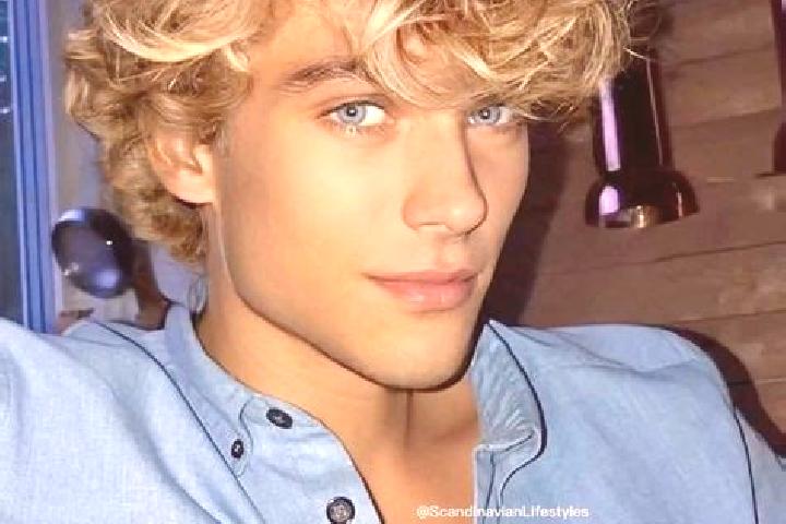Piper, 27, a blonde brown-eyed middle eastern companion based in Diouloulou. Offering Couples, Roleplay, A-Level. Available for incall and outcall, overnight...