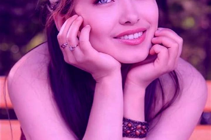 Piper, 27, a chestnut blue-eyed asian companion based in Sonipat. Offering Duos, BDSM, Travel Companion. Available for incall and outcall, day and evening da...