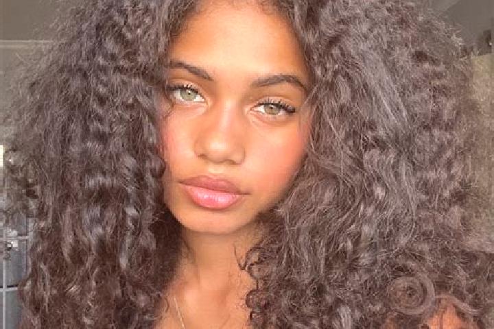 Piper, 27, a chestnut blue-eyed ebony companion based in Coutras. Offering Roleplay, Party Girl, Erotic Massage. Available for incall and outcall, day and ev...