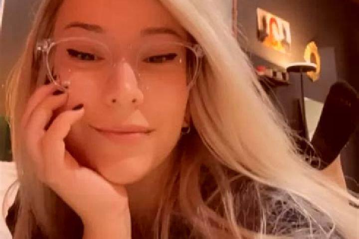 Piper, 27, a dark blonde dark-eyed middle eastern companion based in San Martino al Cimino. Offering Erotic Massage, Prostate Massage, Striptease, Deep Frenc...