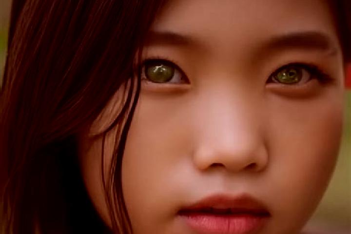 Piper, 27, a red green-eyed asian companion based in Zeitz. Offering Roleplay, 69, Striptease, A-Level, Tantra. Available for incall and outcall, overnight b...