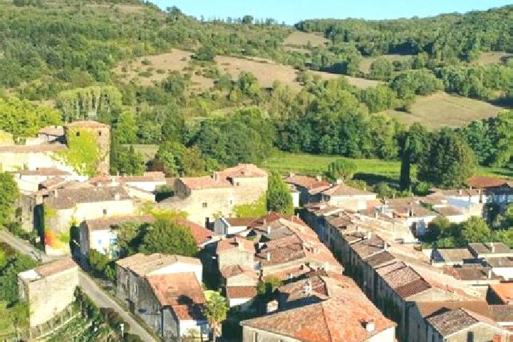 Piper, 27 — Escort in Camon, France