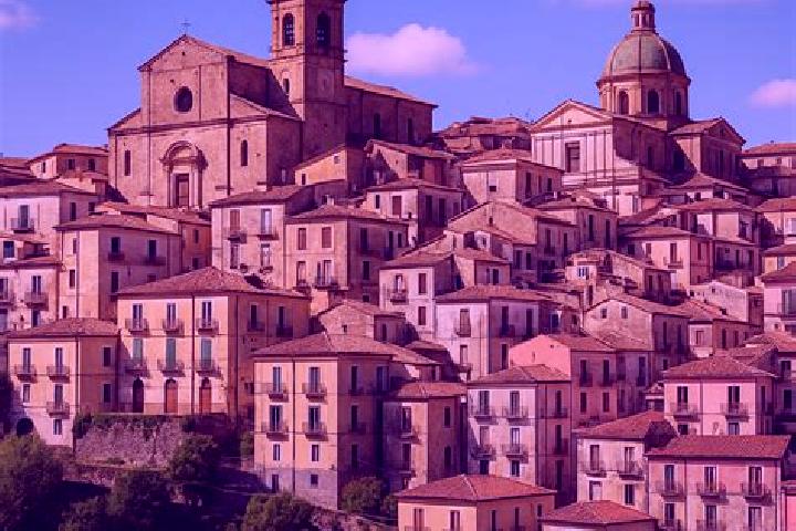 Piper, 27 — Escort in Montalto Uffugo, Italy