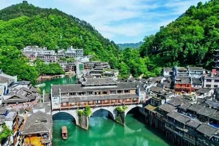 Piper, 27 — Escort in Shanjiang, China