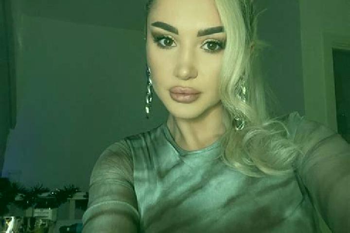 Piper, 28, a blonde dark-eyed asian companion based in Zefta. Offering Tantra, GFE, A-Level. Available for incall and outcall, overnight bookings available.