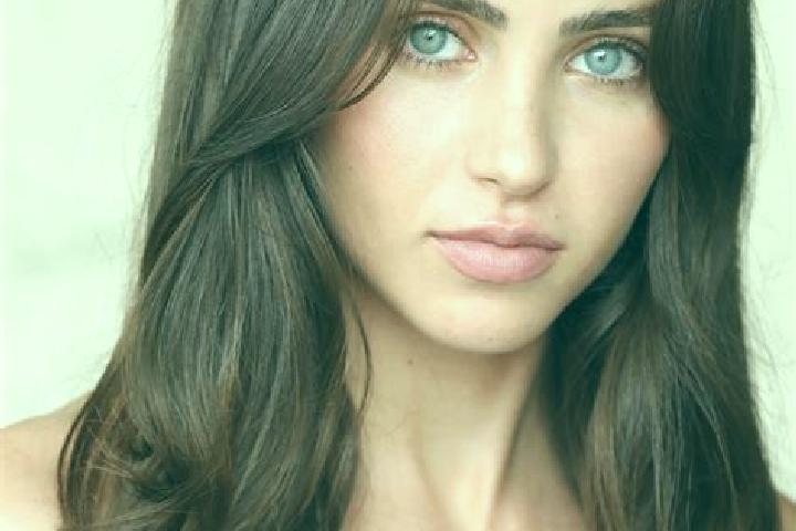 Piper, 28, a brunette dark-eyed mediterranean companion based in Kadukoneng. Offering Deep French Kissing, Prostate Massage, BDSM, Erotic Massage, Dinner Dat...