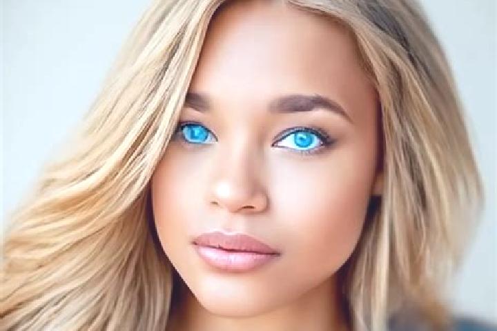 Piper, 28, a dark blonde blue-eyed latina companion based in Lung Cu. Offering A-Level, 69, Travel Companion, Domination. Available for incall and outcall, o...