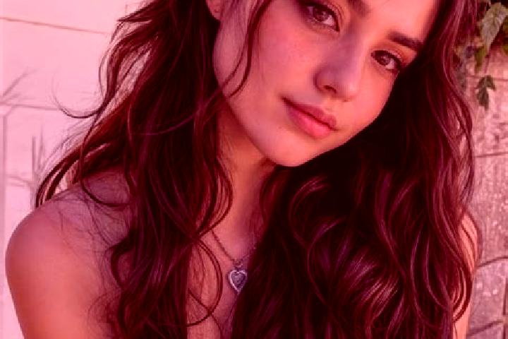 Piper, 28, a red hazel-eyed latina companion based in Wadi Ratnagiri. Offering Roleplay, OWO, 69, Tantra. Available for incall and outcall, overnight booking...