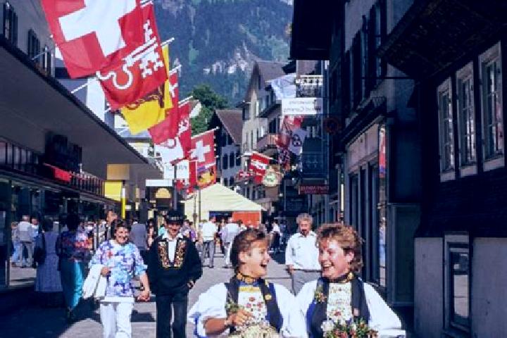 Piper, 28 — Escort in Gollion, Switzerland