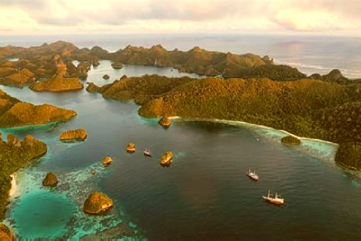 Piper, 28 — Escort in Kloposawit Krajan, Indonesia