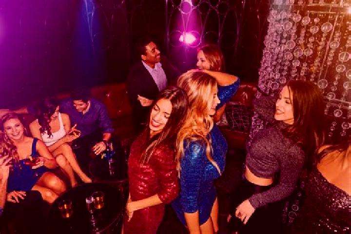 Piper, 29, a red amber-eyed latina companion based in Osiglia. Offering Deep French Kissing, Striptease, Overnight, BDSM, Party Girl. Available for incall an...