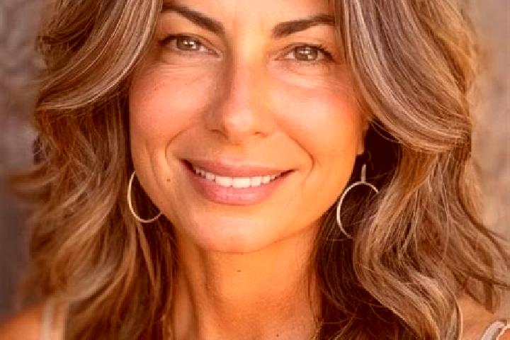 Piper, 30, a brunette grey-eyed middle eastern companion based in Santa Maria Ixtulco. Offering BDSM, Prostate Massage, Girlfriend Experience. Available for ...
