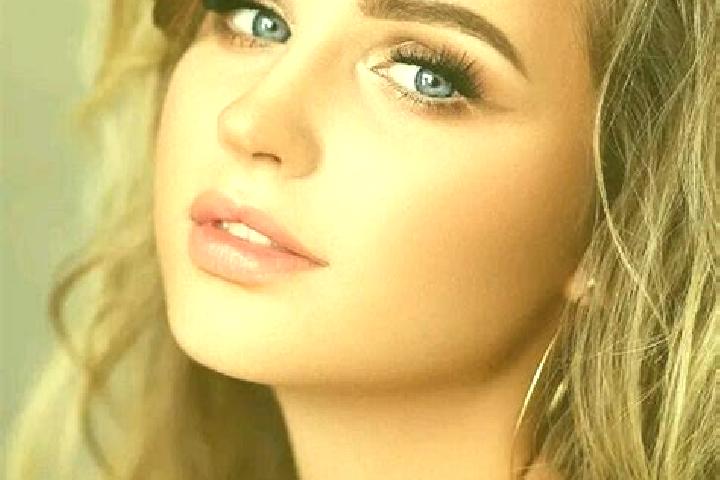 Piper, 30, a dark blonde blue-eyed ebony companion based in Jarny. Offering 69, BDSM, Travel Companion, Tantra. Available for incall and outcall, overnight b...