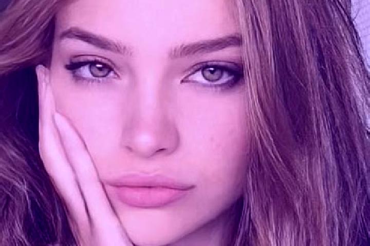 Piper, 30, a dark blonde hazel-eyed european companion based in Wombarra. Offering Duos, GFE. Available for incall and outcall, overnight bookings available.