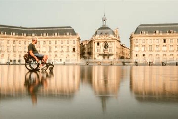 Piper, 30 — Escort in Epargnes, France