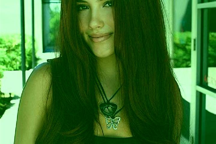 Piper, 31, a auburn dark-eyed caucasian companion based in Aknalich. Offering Roleplay, OWO, Erotic Massage, Dinner Date. Available for incall and outcall, o...