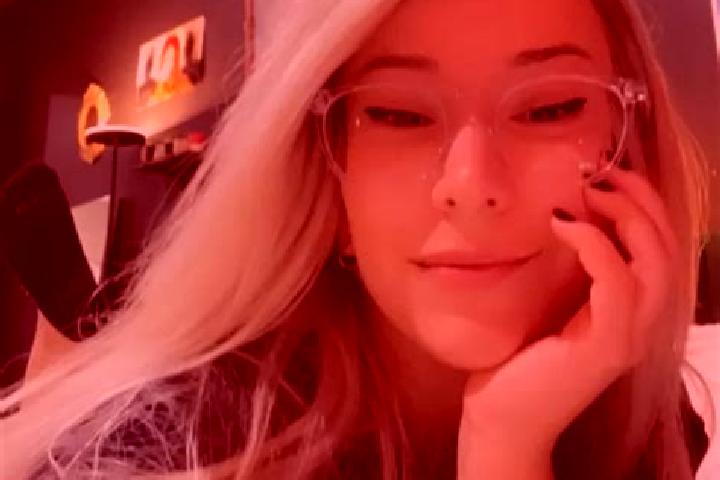 Piper, 31, a brunette blue-eyed asian companion based in Beuzeville-la-Grenier. Offering Tantra, Roleplay, BDSM, Prostate Massage. Available for incall and o...