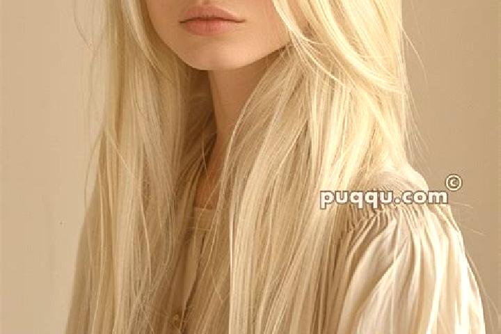 Piper, 31, a platinum blonde blue-eyed slavic companion based in Dunston. Offering Striptease, Duos. Available for incall and outcall, day and evening dates.