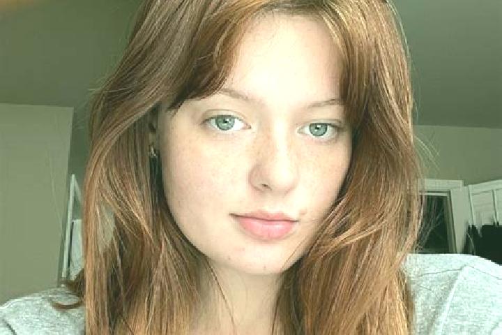 Piper, 31, a red grey-eyed caucasian companion based in Tlogosari. Offering A-Level, Couples, GFE. Available for incall and outcall, day and evening dates.