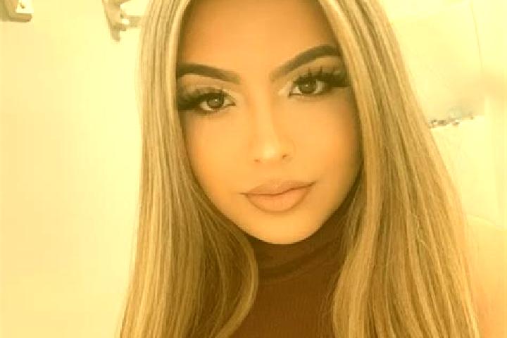 Piper, 32, a blonde amber-eyed latina companion based in Vignolo. Offering CIM, Tantra, BDSM, Girlfriend Experience. Available for incall and outcall, day an...