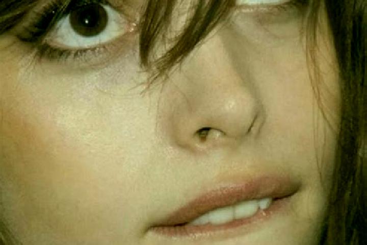Piper, 32, a chestnut dark-eyed mediterranean companion based in Vicov. Offering Dinner Date, Fetish, Girlfriend Experience, Erotic Massage, OWO. Available f...