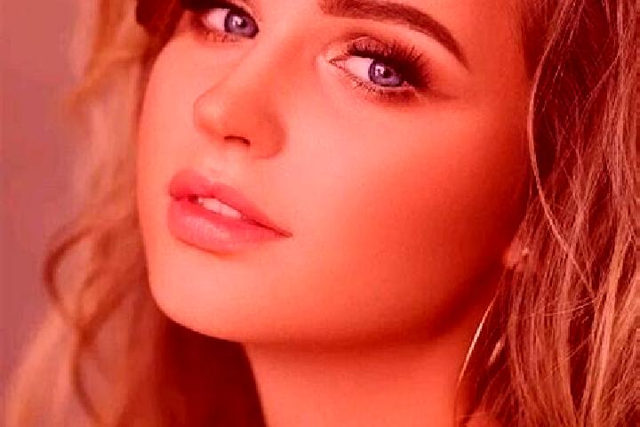 Piper, 32, a dark blonde blue-eyed european companion based in Gbatongouen. Offering CIM, Couples, 69. Available for incall and outcall, overnight bookings a...