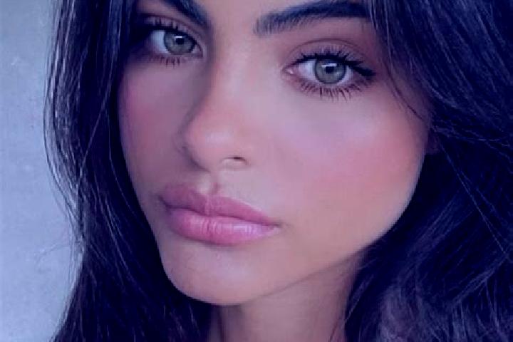 Piper, 32, a red dark-eyed indian companion based in Port Talbot. Offering BDSM, Travel Companion, OWO, Duos. Available for incall and outcall, overnight boo...